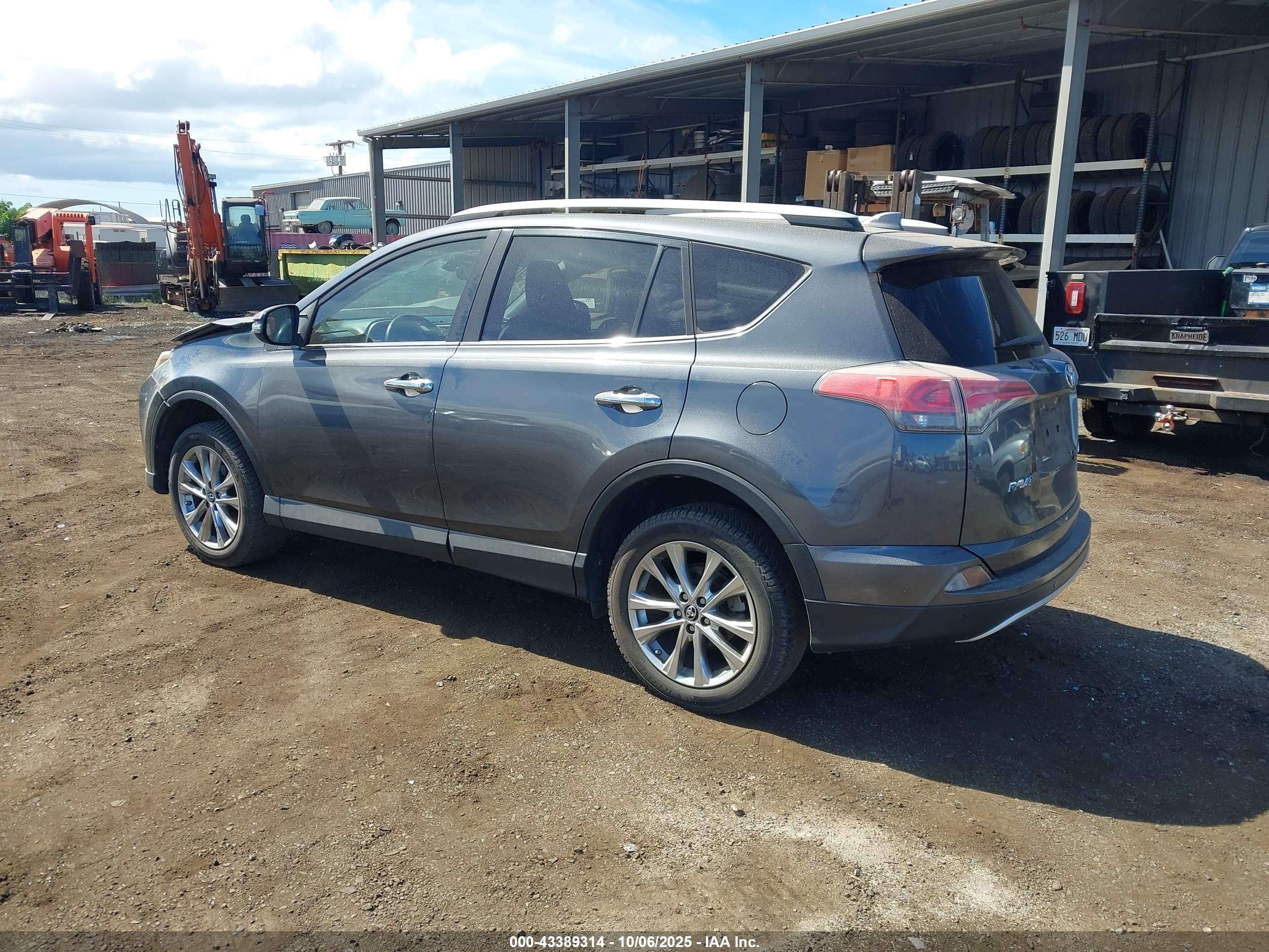 2016 TOYOTA RAV 4 — VIN JTMYFREV1GD089140 — photo 3